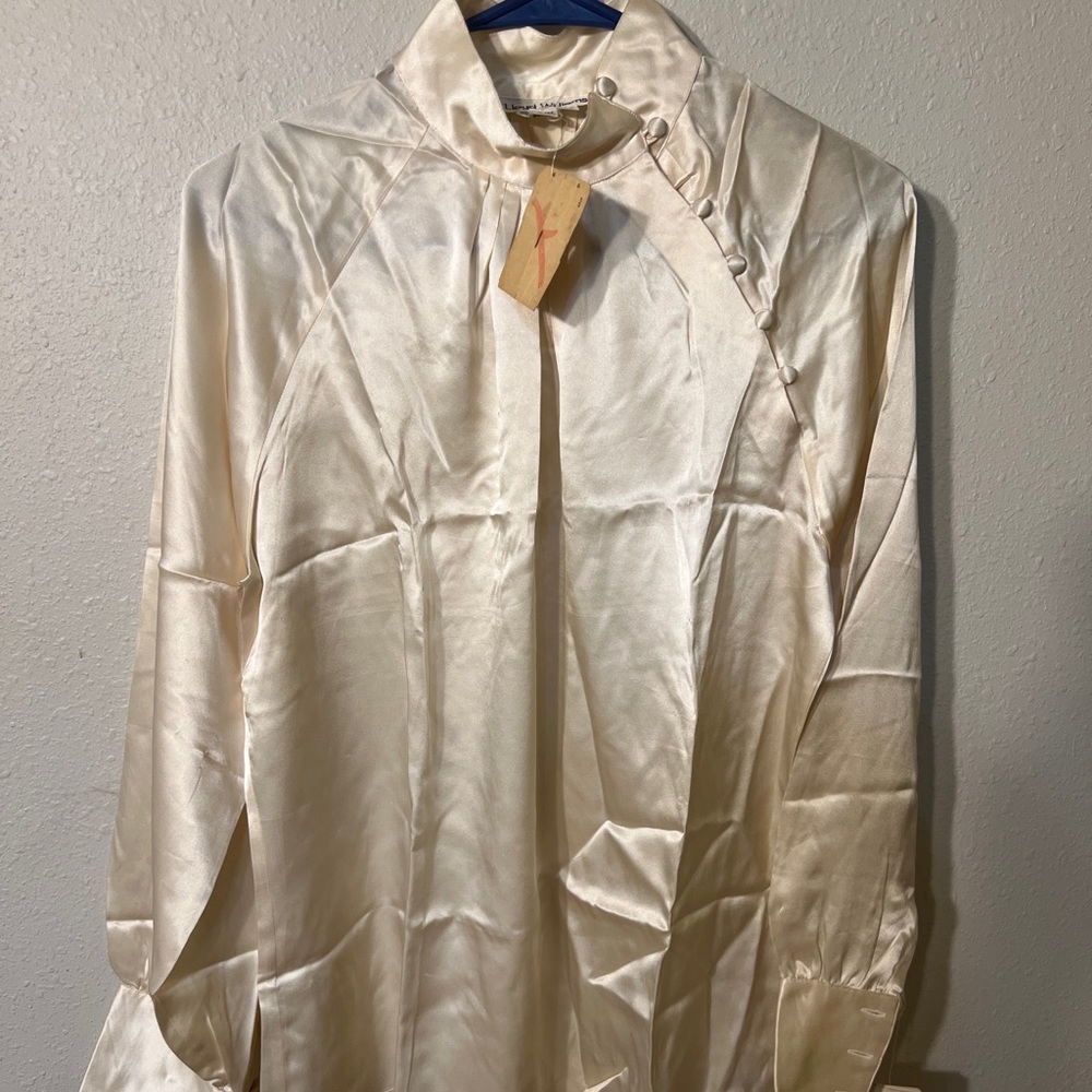 Vintage Lloyd Williams 100% Silk Blouse With Chest Buttons Champagne Color Sz 12